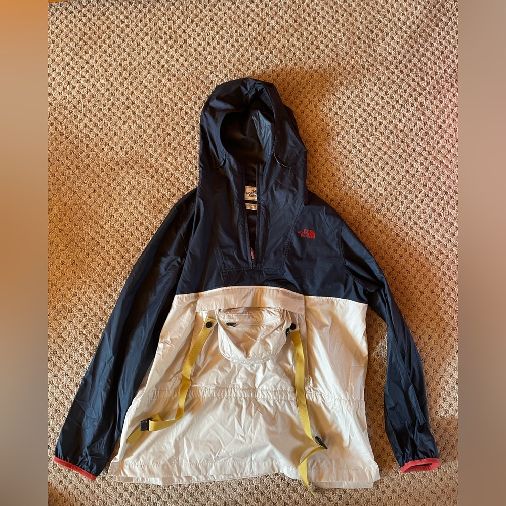 The North Face, Womens, Large, Raincoat that converts into a Fannypack
